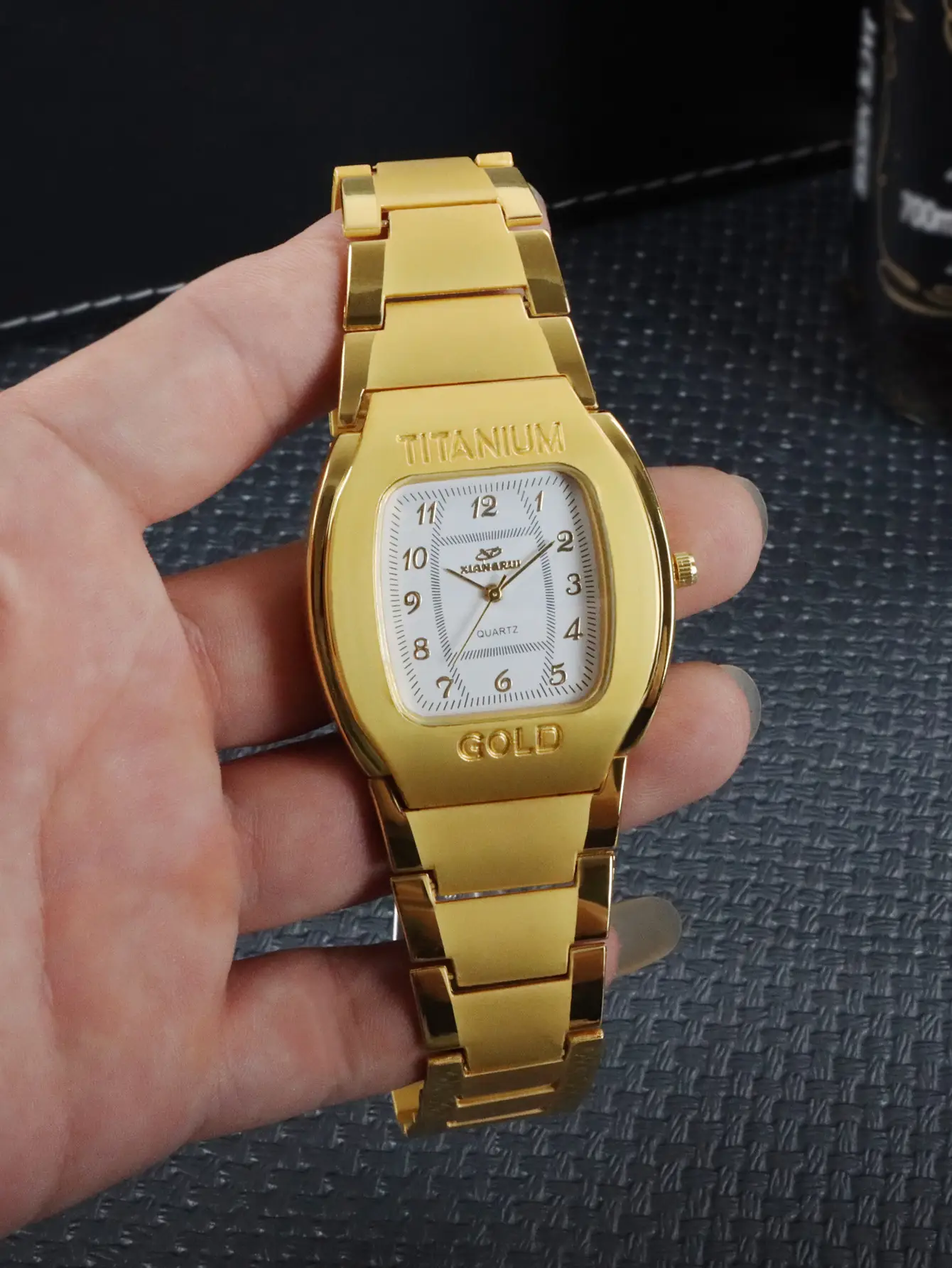 Titanium Men's Watch Gold 2714 Business Casual — feature 4
