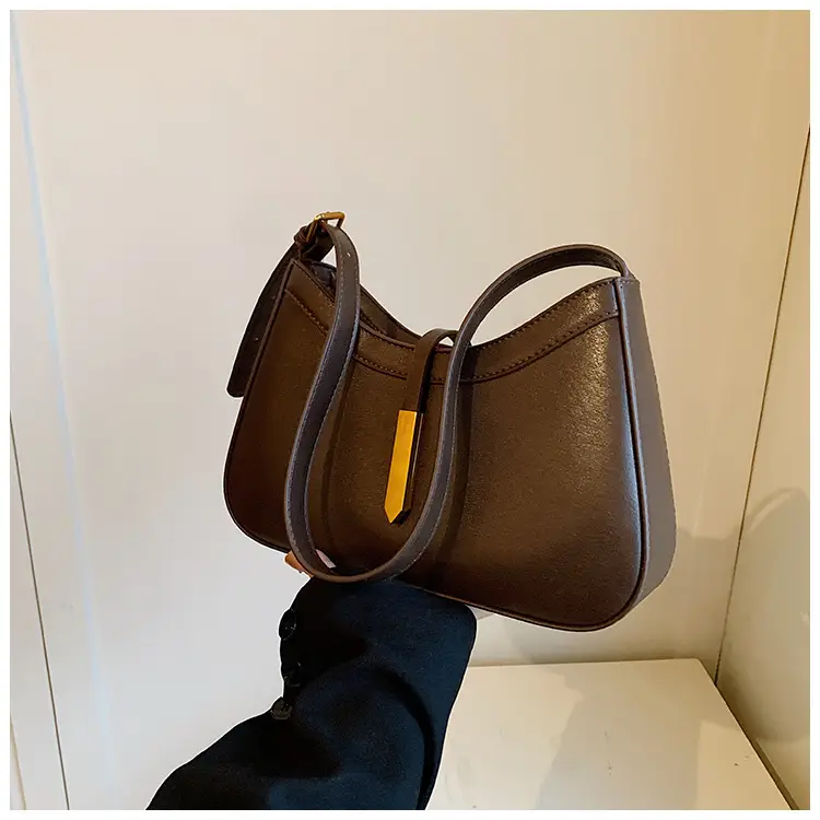 Black Retro Shoulder Bag for Women 2024 — feature 13