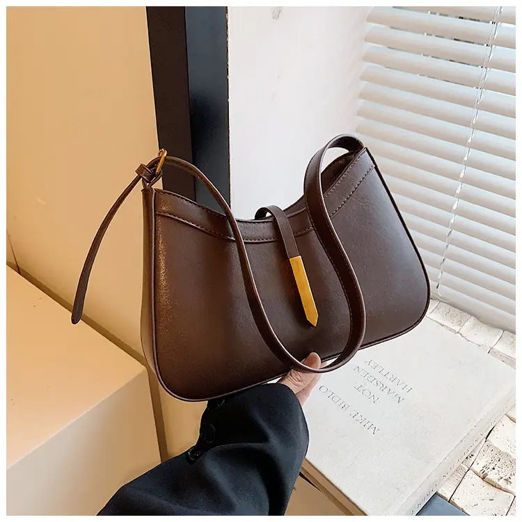 Black Retro Shoulder Bag for Women 2024 — feature 14