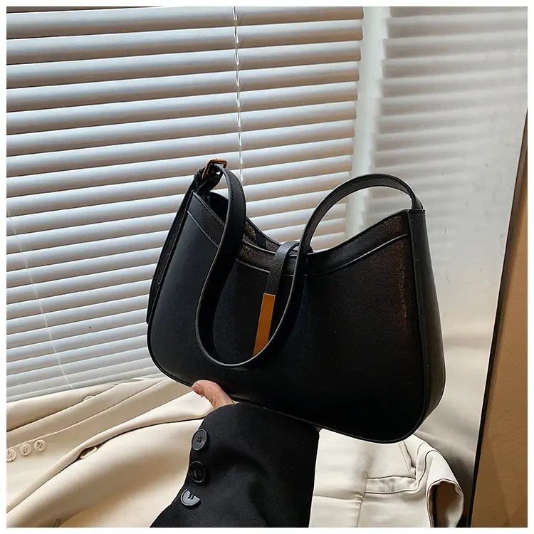 Black Retro Shoulder Bag for Women 2024 — feature 15