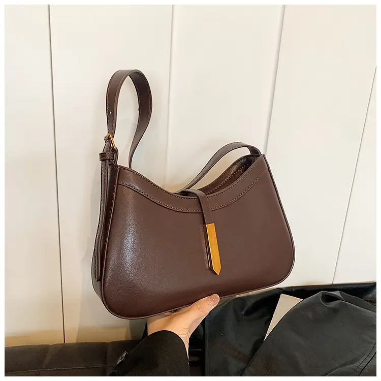 Black Retro Shoulder Bag for Women 2024 — feature 19