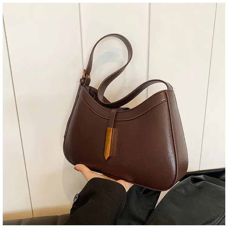 Black Retro Shoulder Bag for Women 2024 — feature 20