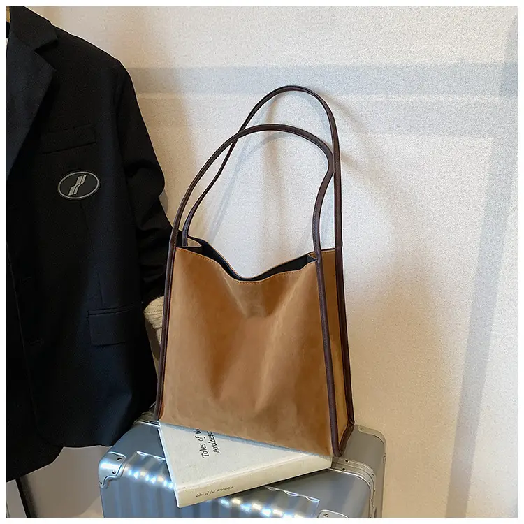 Women Retro Maroon Shoulder Bag Autumn Winter Commuter Tote — feature 39