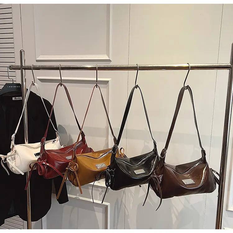 Women Crossbody Bag Black Leather 2026 New Model — feature 1