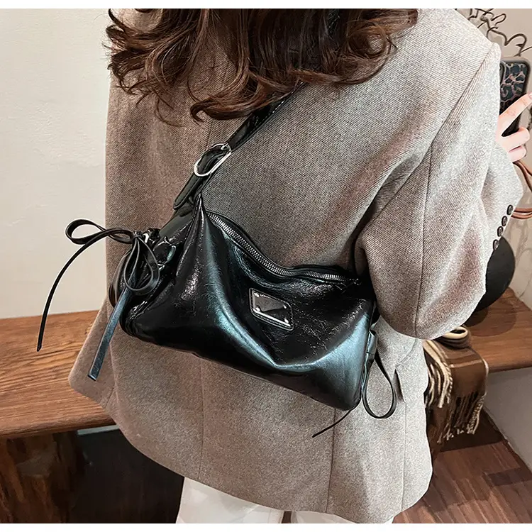 Women Crossbody Bag Black Leather 2026 New Model — feature 22