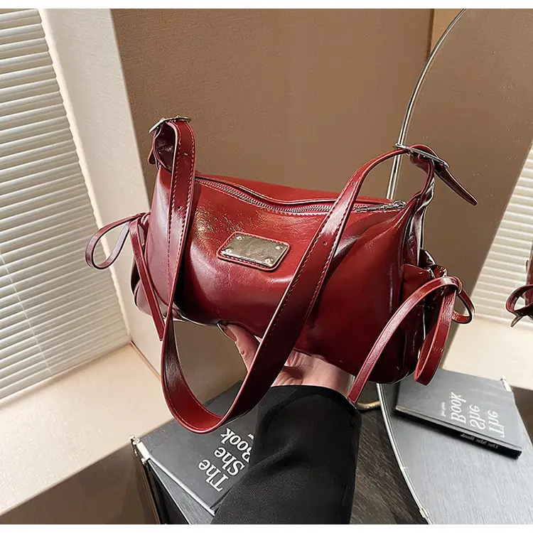 Women Crossbody Bag Black Leather 2026 New Model — feature 35