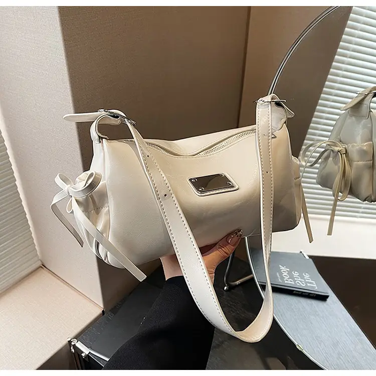 Women Crossbody Bag Black Leather 2026 New Model — feature 36