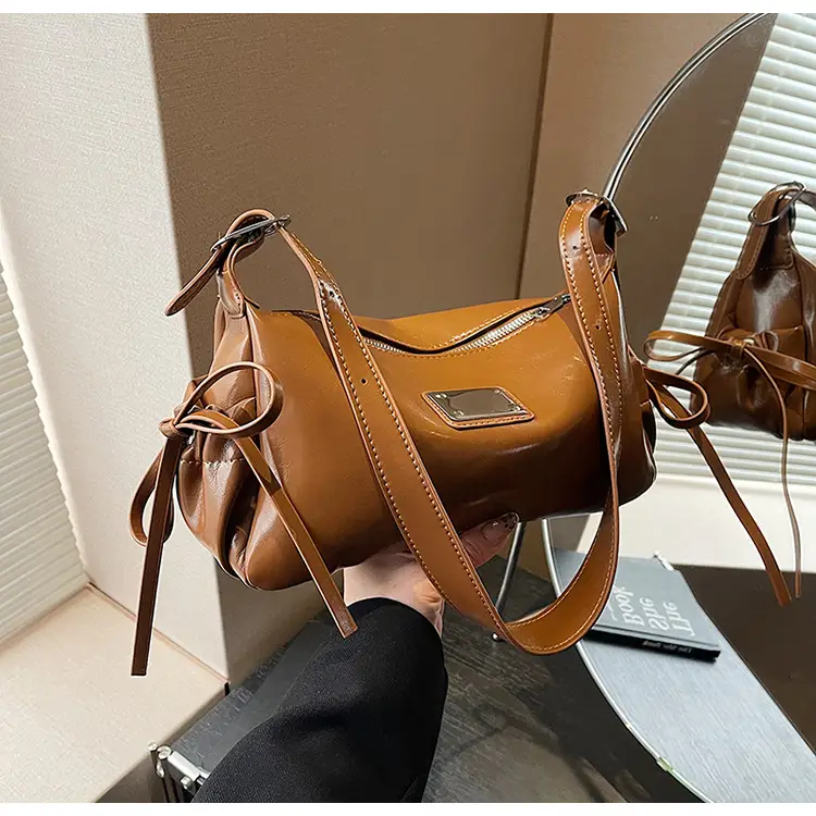 Women Crossbody Bag Black Leather 2026 New Model — feature 38