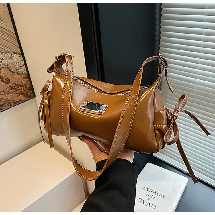 Women Crossbody Bag Black Leather 2026 New Model — feature 43