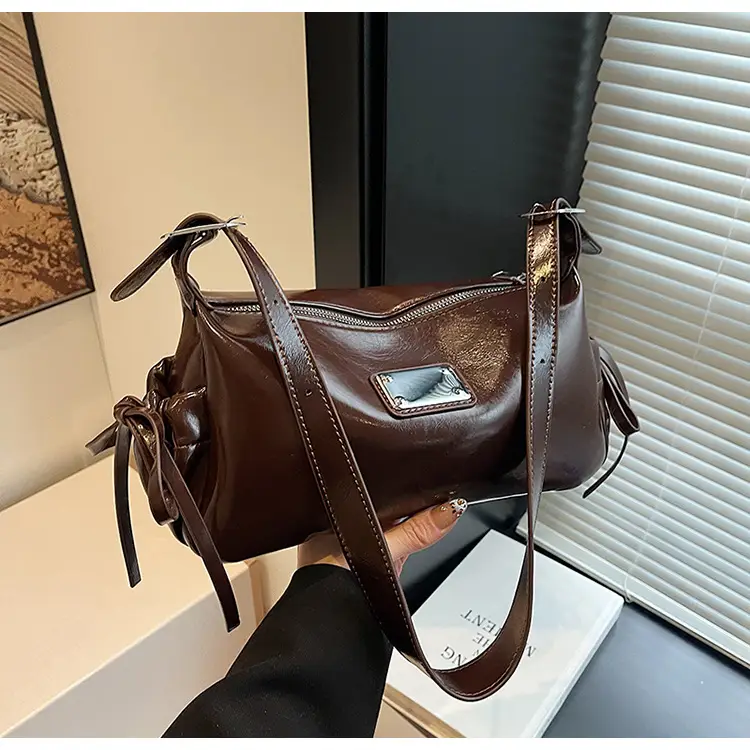 Women Crossbody Bag Black Leather 2026 New Model — feature 44