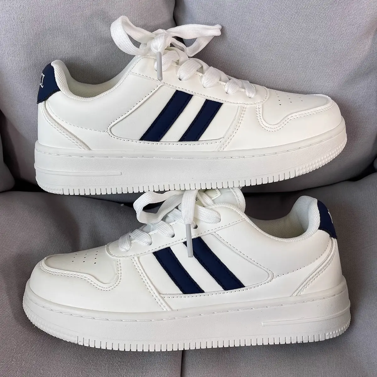 Women White Thick Sole Sports Shoes 2025 - Image 4