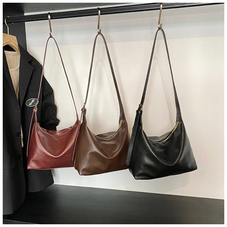 Large Capacity Brown Leather Shoulder Bag for Women — feature 1