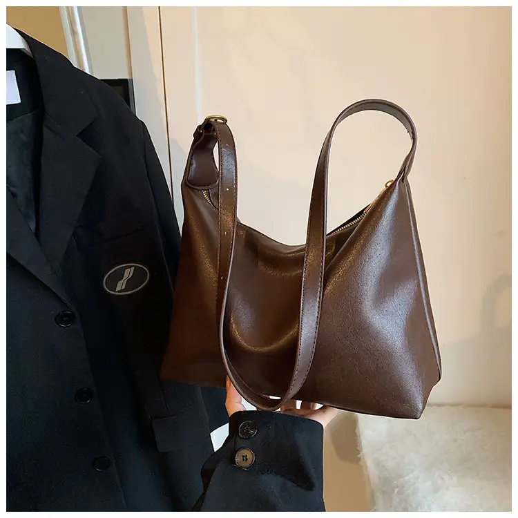 Large Capacity Brown Leather Shoulder Bag for Women — feature 13