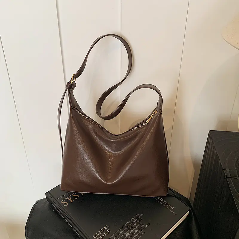 Large Capacity Brown Leather Shoulder Bag for Women - Image 2