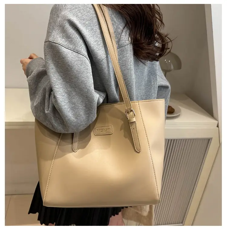 Women's Brown Leather Shoulder Bag 2024 Winter New Western Style — feature 12