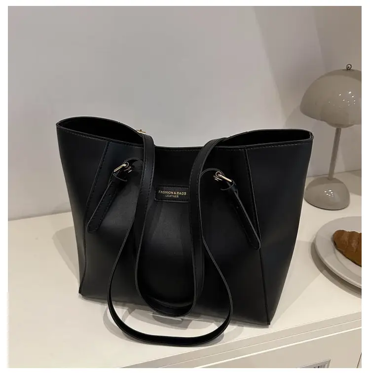 Women's Brown Leather Shoulder Bag 2024 Winter New Western Style — feature 15