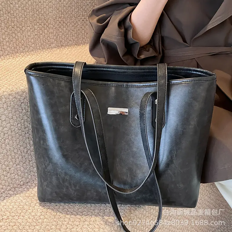 Brown Leather Tote Bag for Women Large Capacity Commuter Bag - Image 7