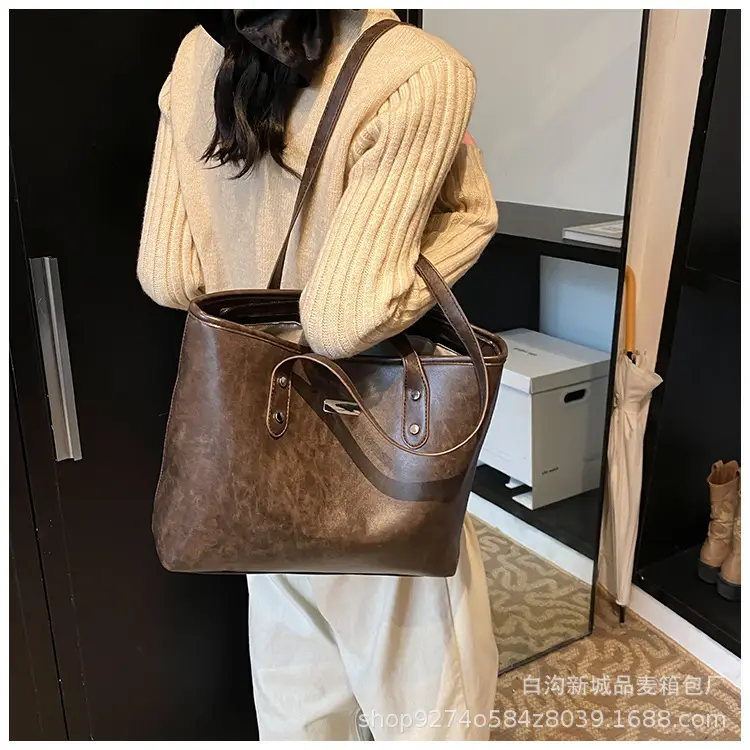 Brown Leather Tote Bag for Women Large Capacity Commuter Bag — feature 14