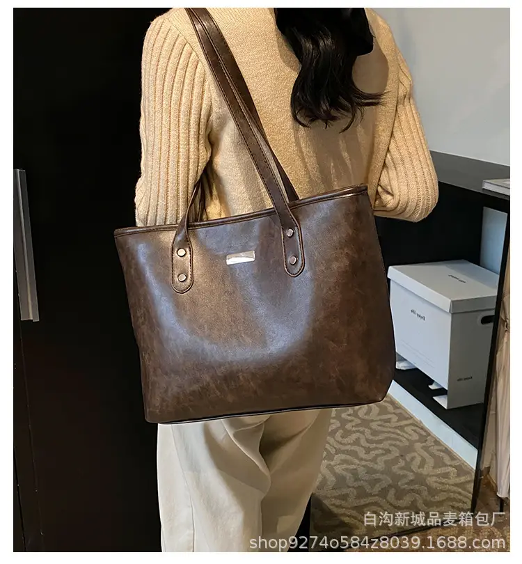 Brown Leather Tote Bag for Women Large Capacity Commuter Bag — feature 2