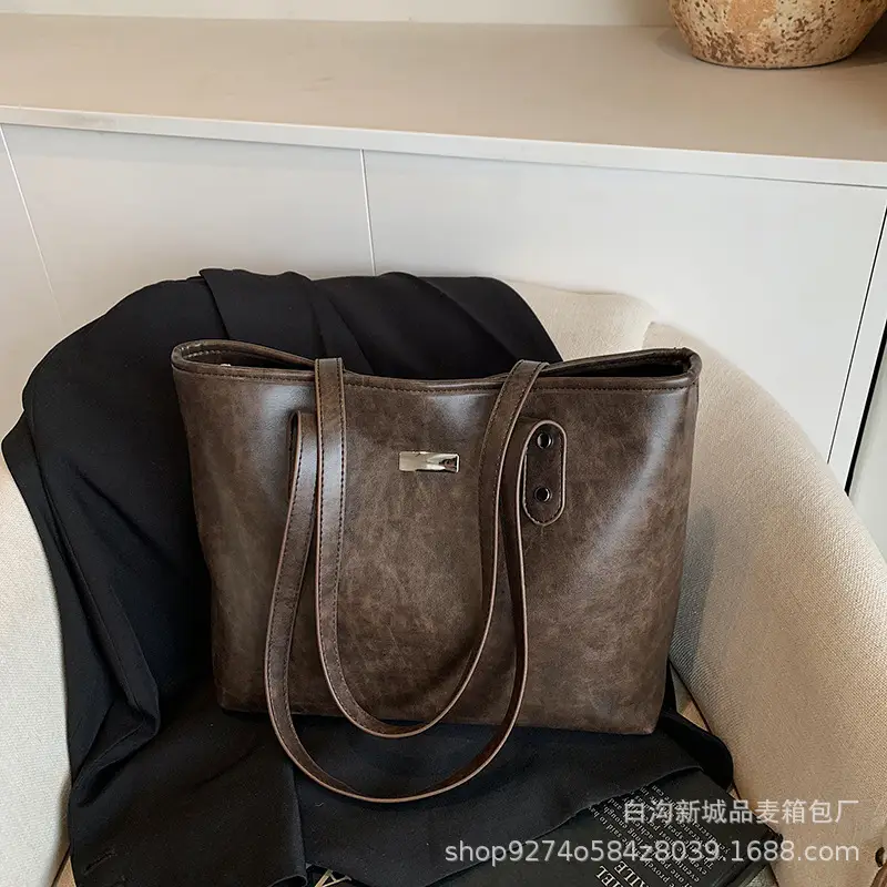 Brown Leather Tote Bag for Women Large Capacity Commuter Bag - Image 2