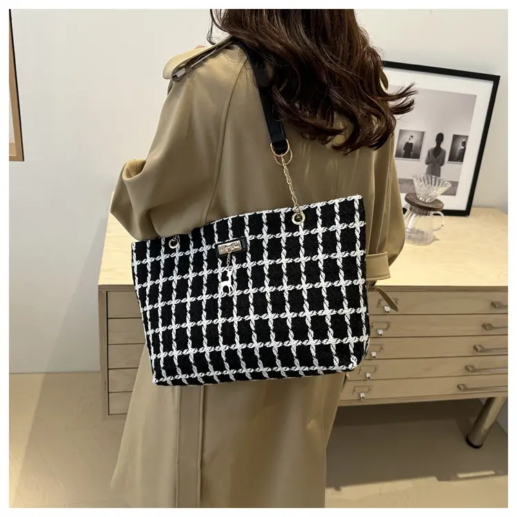 Korean Style Plaid Women's Shoulder Tote Bag Black White - Image 5