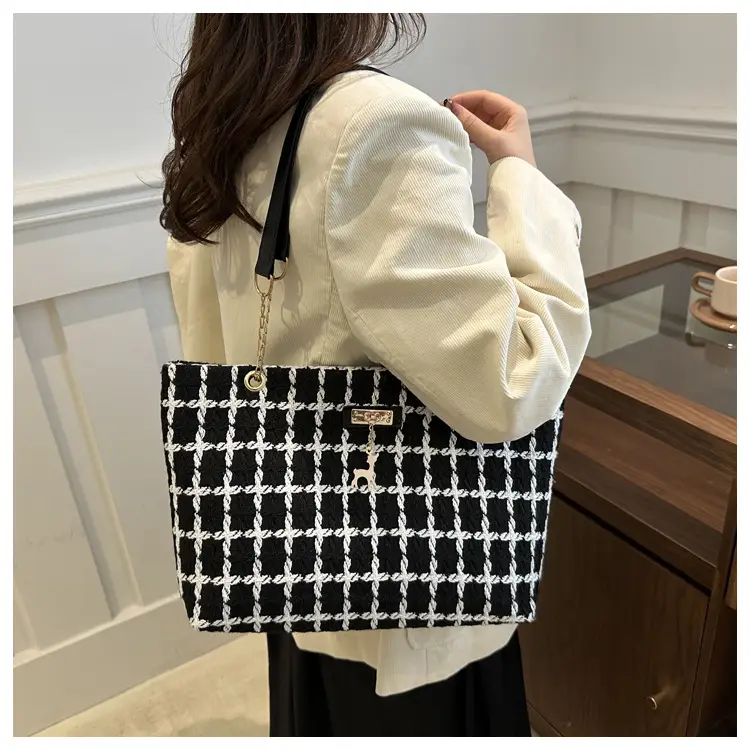 Korean Style Plaid Women's Shoulder Tote Bag Black White — feature 13