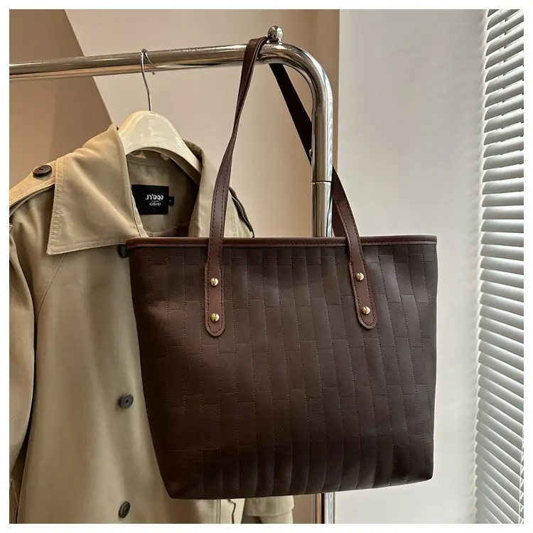 Vintage Brown Large Capacity Women's Tote Bag - Image 7