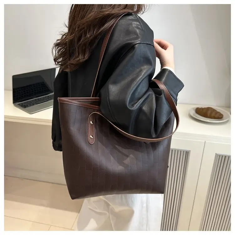 Vintage Brown Large Capacity Women's Tote Bag — feature 13