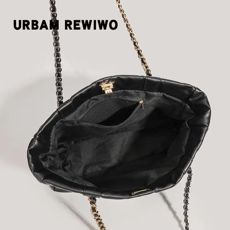 Black Quilted Chain Handbag for Women 2026 - Image 5
