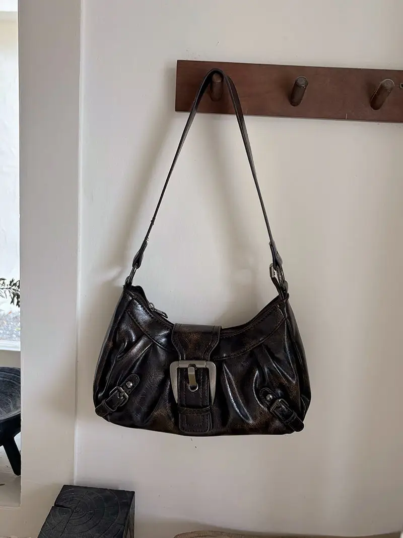 Black Punk Shoulder Bag with Metal Clasp - Image 5