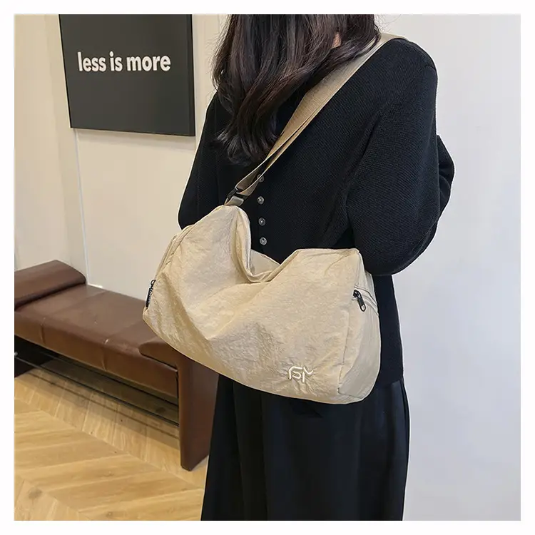 Women Large Capacity Shoulder Bag Black Beige Crossbody — feature 19
