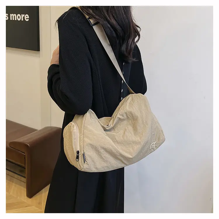 Women Large Capacity Shoulder Bag Black Beige Crossbody — feature 20