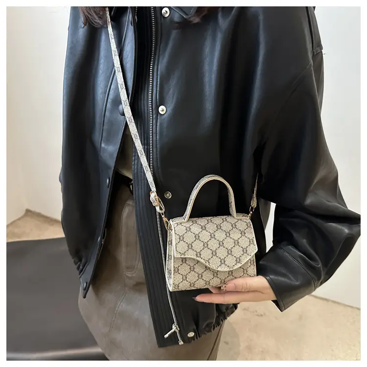 Women's Retro Crossbody Bag Brown GG Pattern 2024 — feature 17
