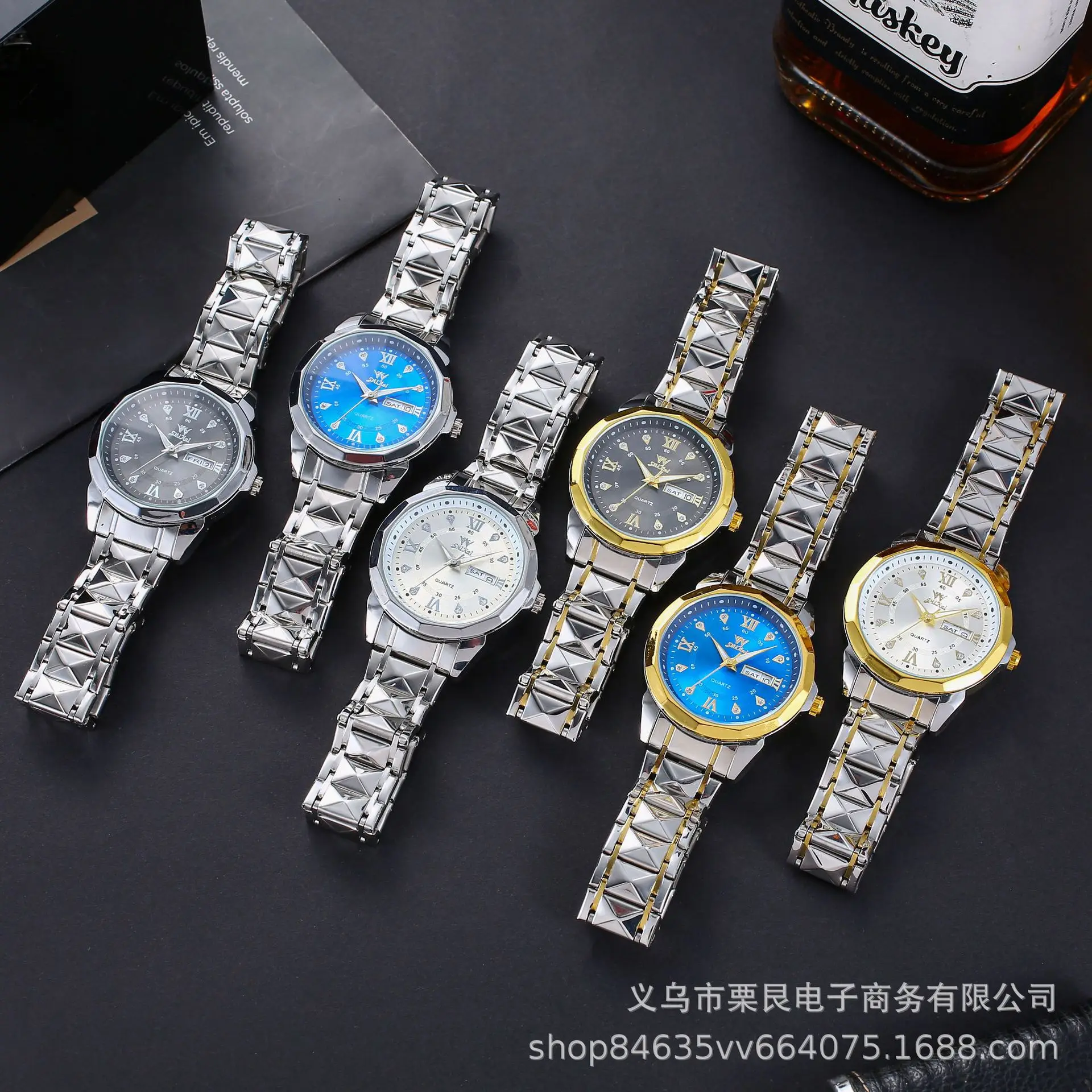 Men's Luminous Blue Quartz Watch with Steel Band — feature 6
