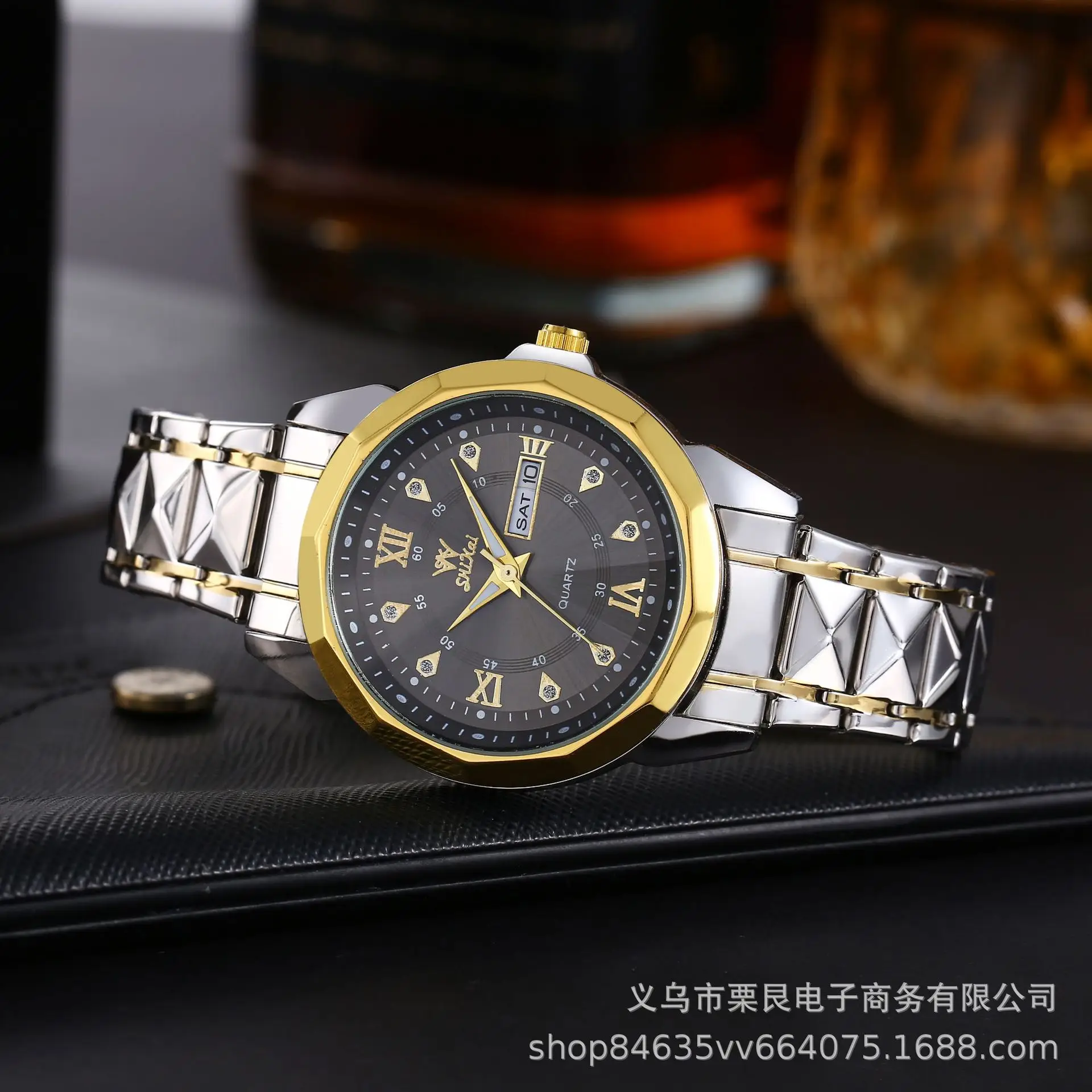 Men's Luminous Blue Quartz Watch with Steel Band — feature 9