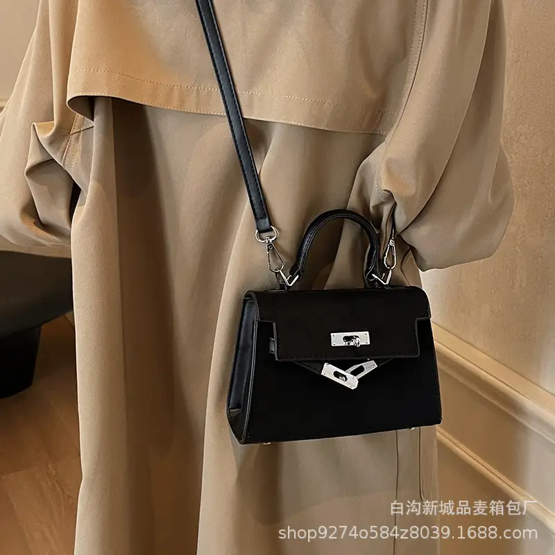 Black Korean Style Shoulder Crossbody Bag for Women 2026