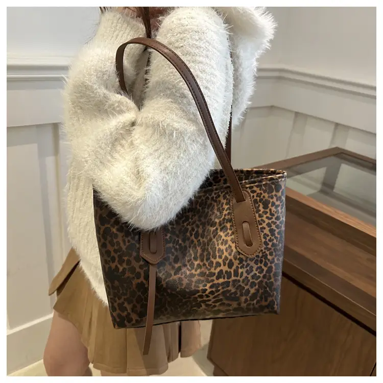 Leopard Print Large Capacity Women's Shoulder Bag — feature 26