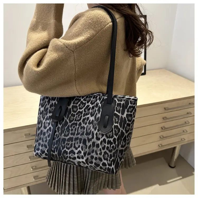 Leopard Print Large Capacity Women's Shoulder Bag — feature 29