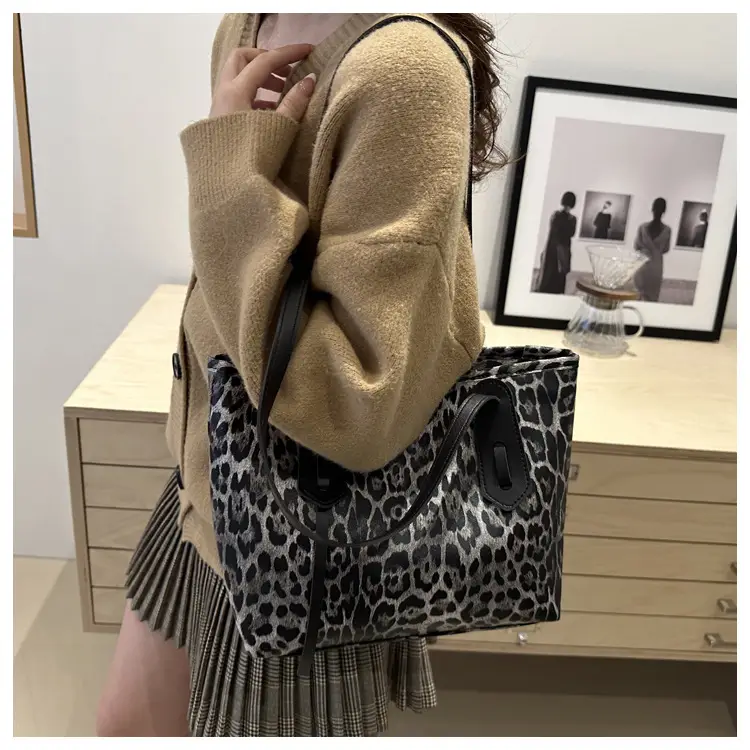 Leopard Print Large Capacity Women's Shoulder Bag — feature 31
