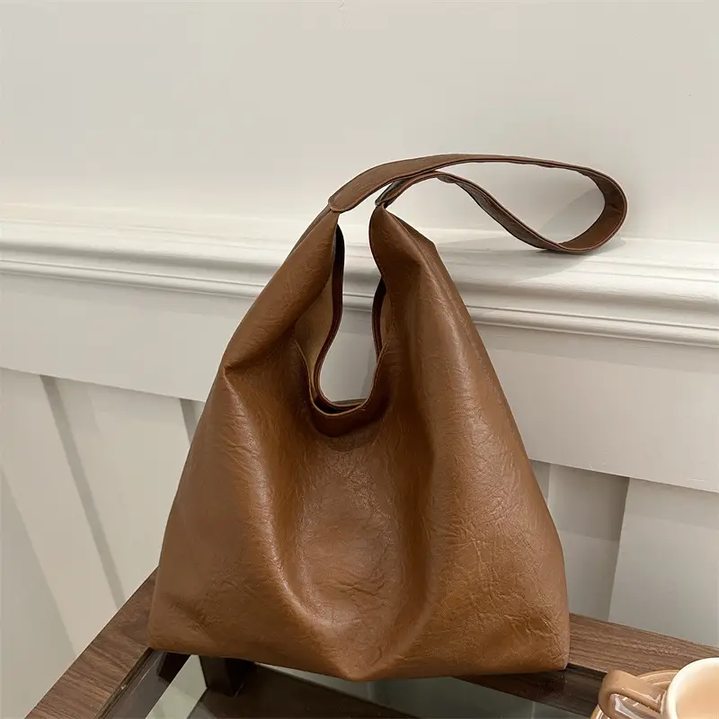 Vintage Brown Leather Shoulder Bag for Women - Image 7