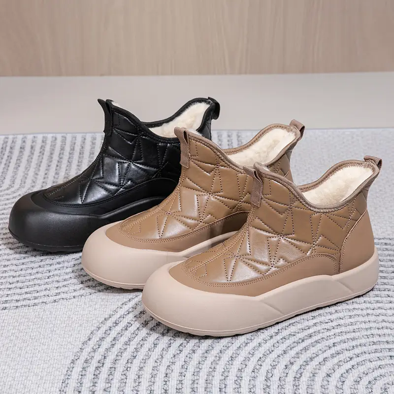 2025 Winter New Old Beijing Cotton Shoes Women's Velvet Thickened Anti-Ski Boots Slip-On Casual Warm Cotton Boots - Image 4