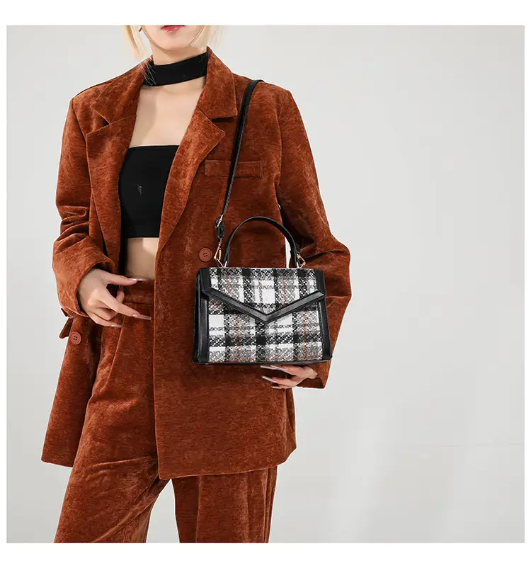 Retro Plaid Shoulder Bag 2024 Autumn Fashion — feature 17