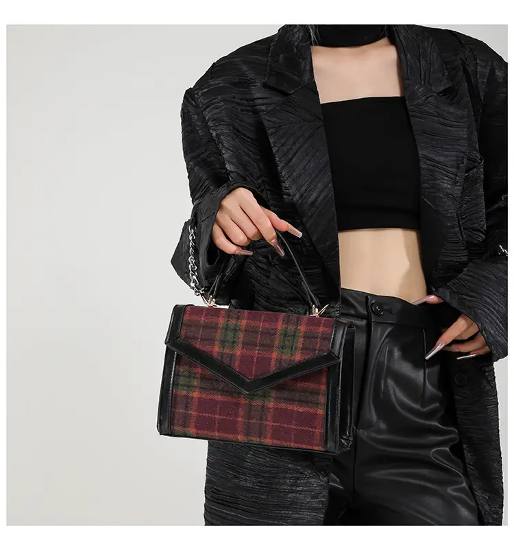 Retro Plaid Shoulder Bag 2024 Autumn Fashion — feature 22