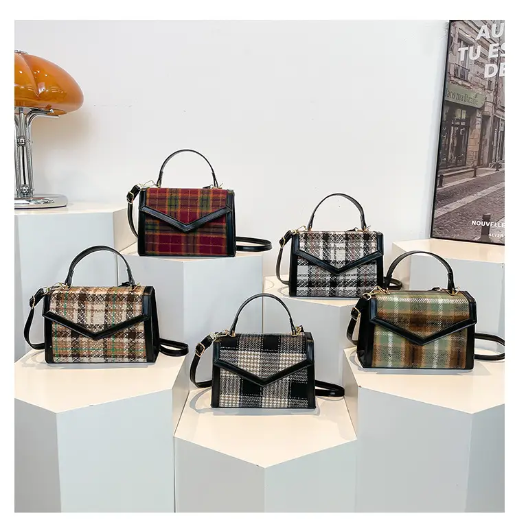 Retro Plaid Shoulder Bag 2024 Autumn Fashion — feature 8