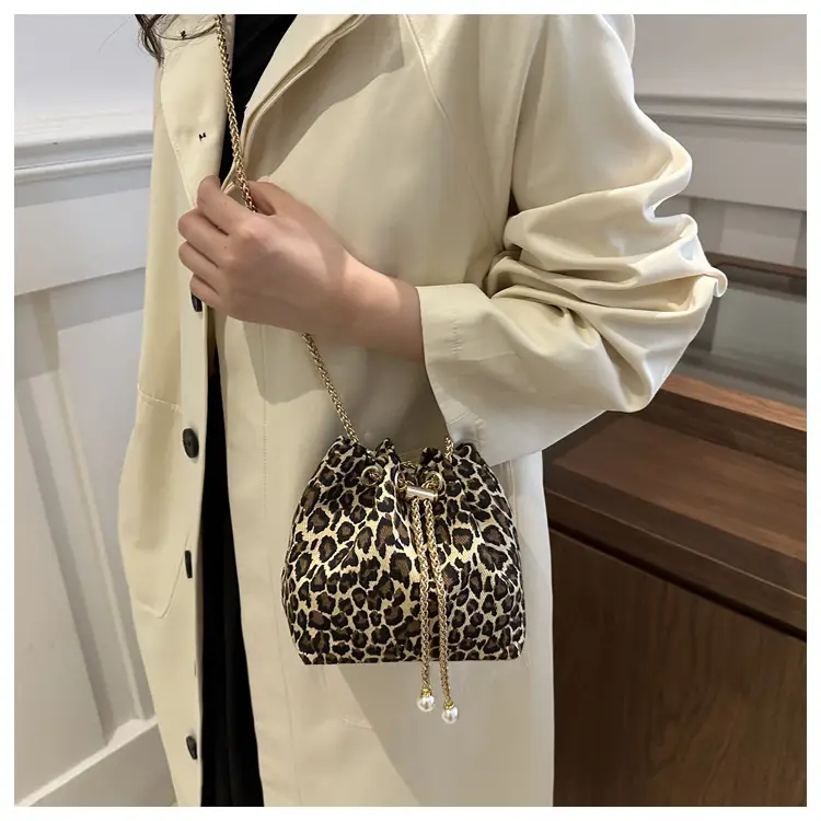 Leopard Print Bucket Bags Women's Crossbody Shoulder Bag — feature 13