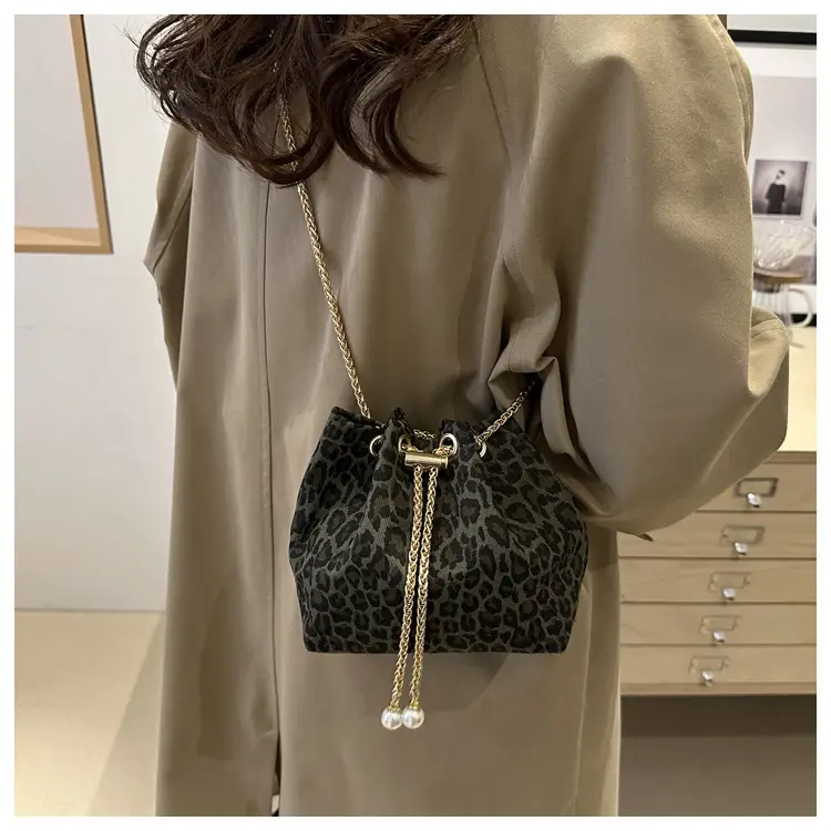 Leopard Print Bucket Bags Women's Crossbody Shoulder Bag — feature 19