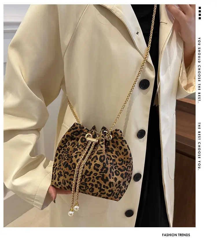 Leopard Print Bucket Bags Women's Crossbody Shoulder Bag — feature 2