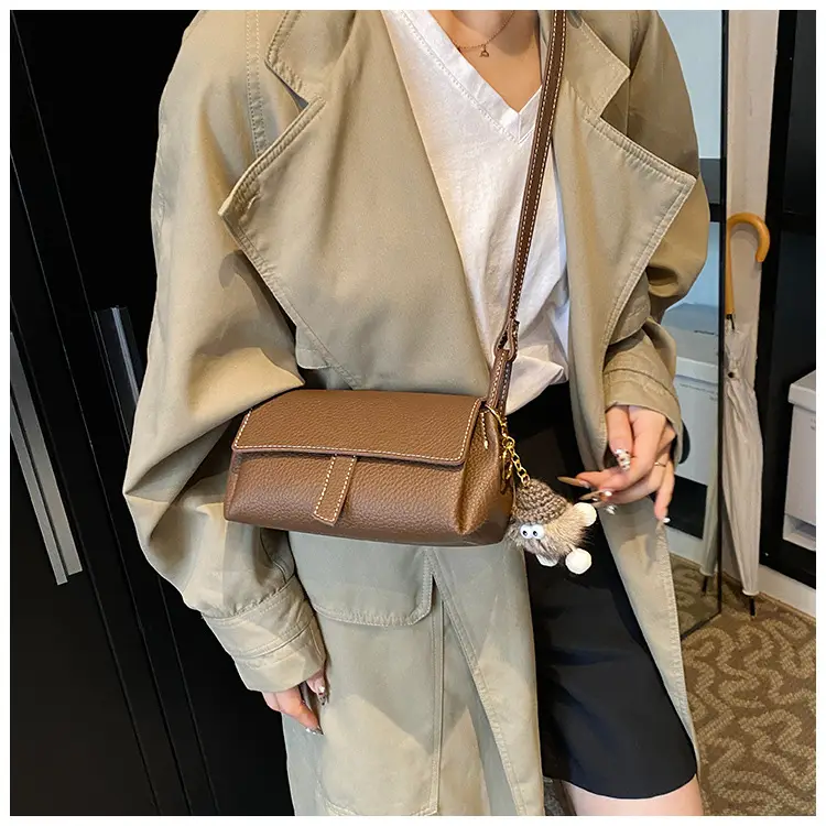 Small Square Black Leather Shoulder Bag for Women — feature 14