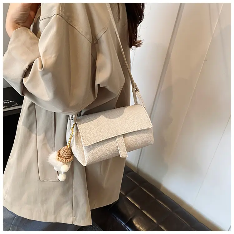 Small Square Black Leather Shoulder Bag for Women — feature 18