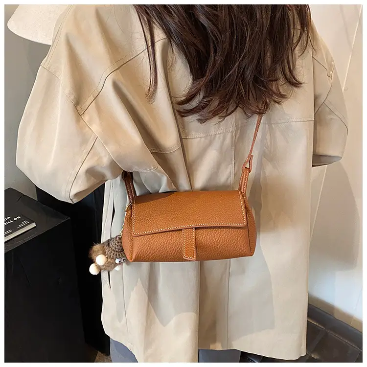 Small Square Black Leather Shoulder Bag for Women — feature 23